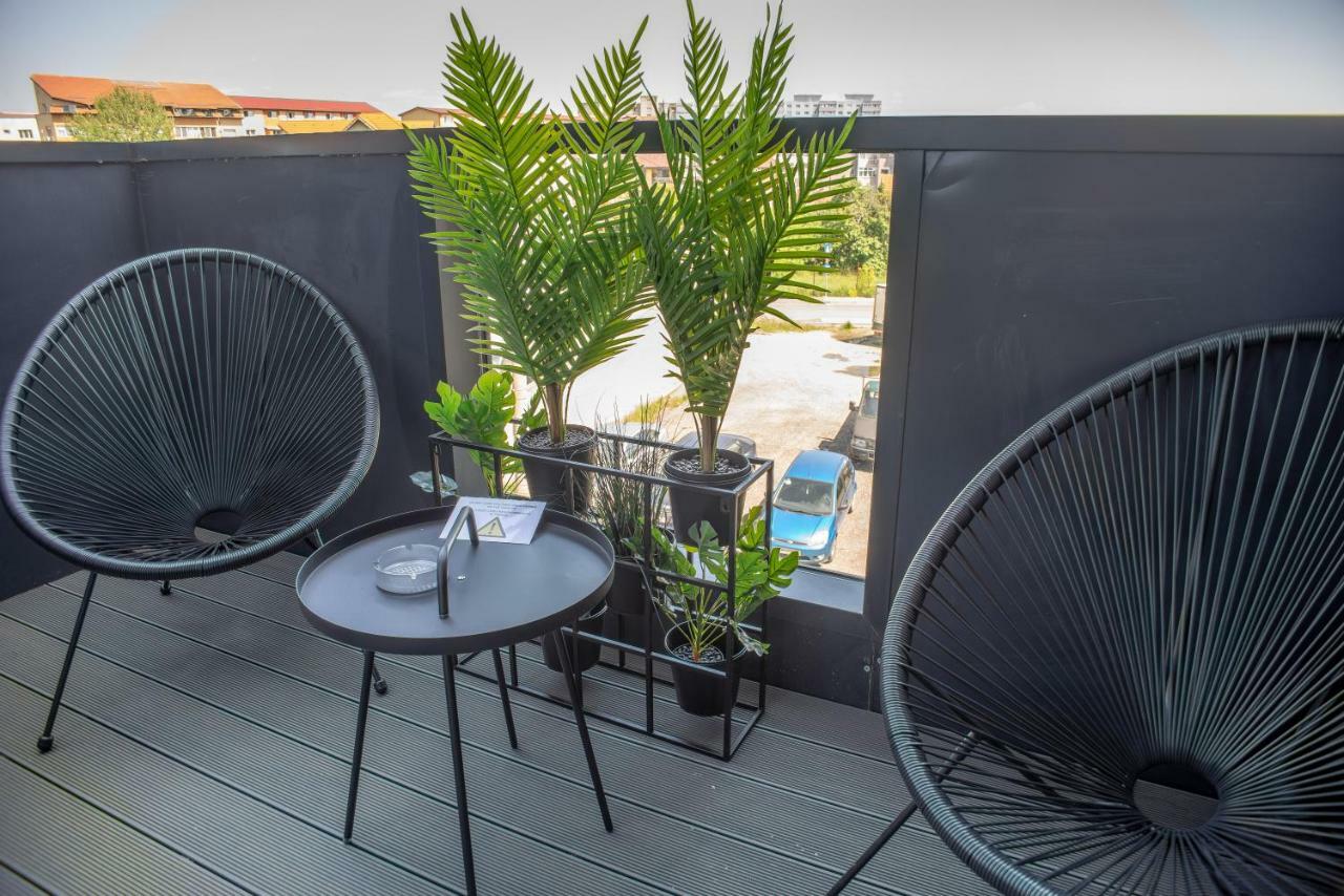 Apartments Steel Residence- Tesla Drive Experience Timişoara Eksteriør bilde